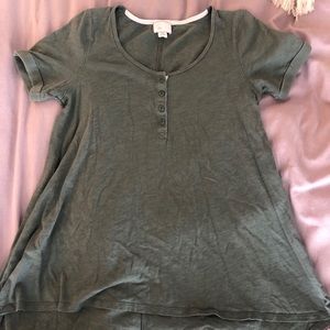 Army green flow T-shirt!